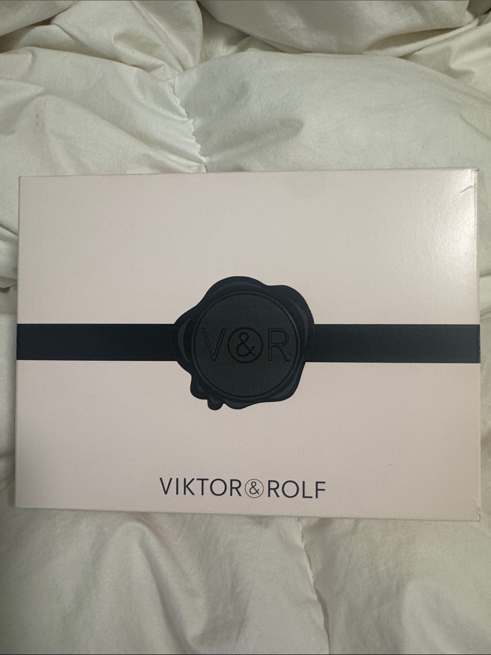 Viktor & Rolf Pale Pink and Black VR Accessory Case